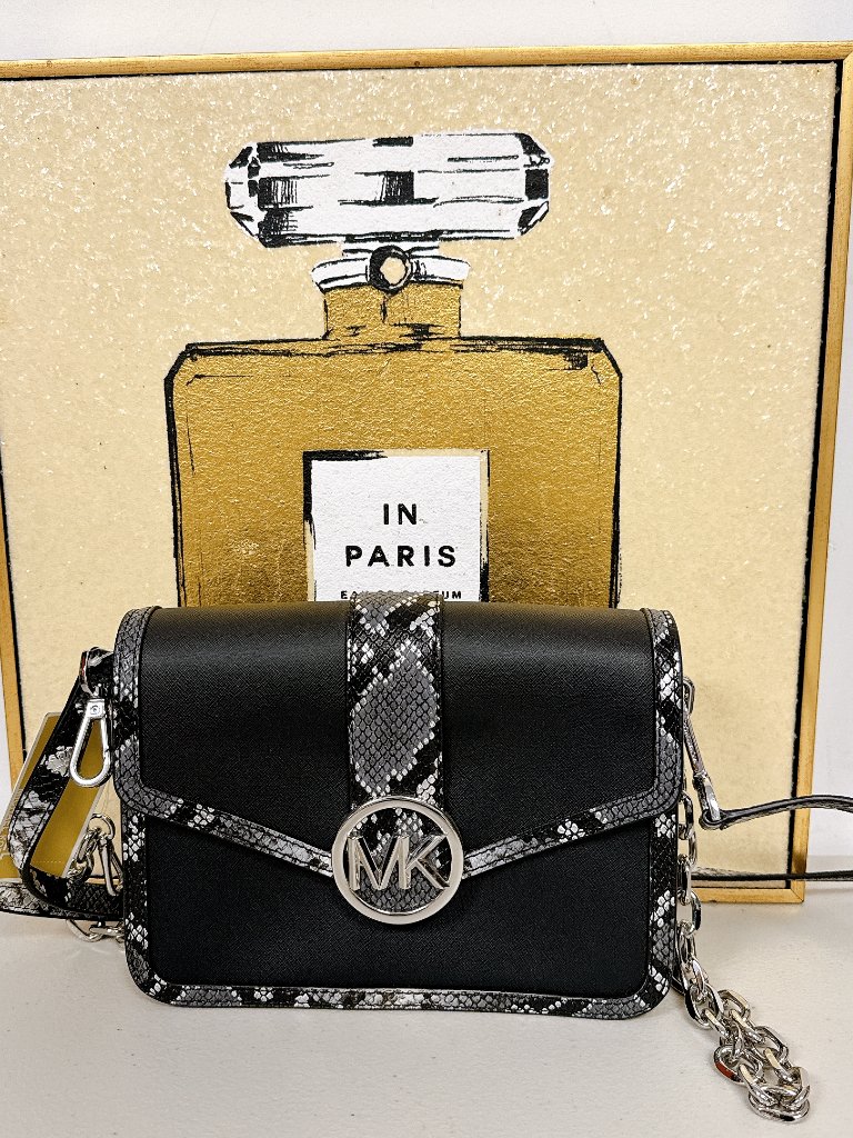 Michael Kors 35s3snml2l Carmen Medium Flap Shoulder Crossbody Bag